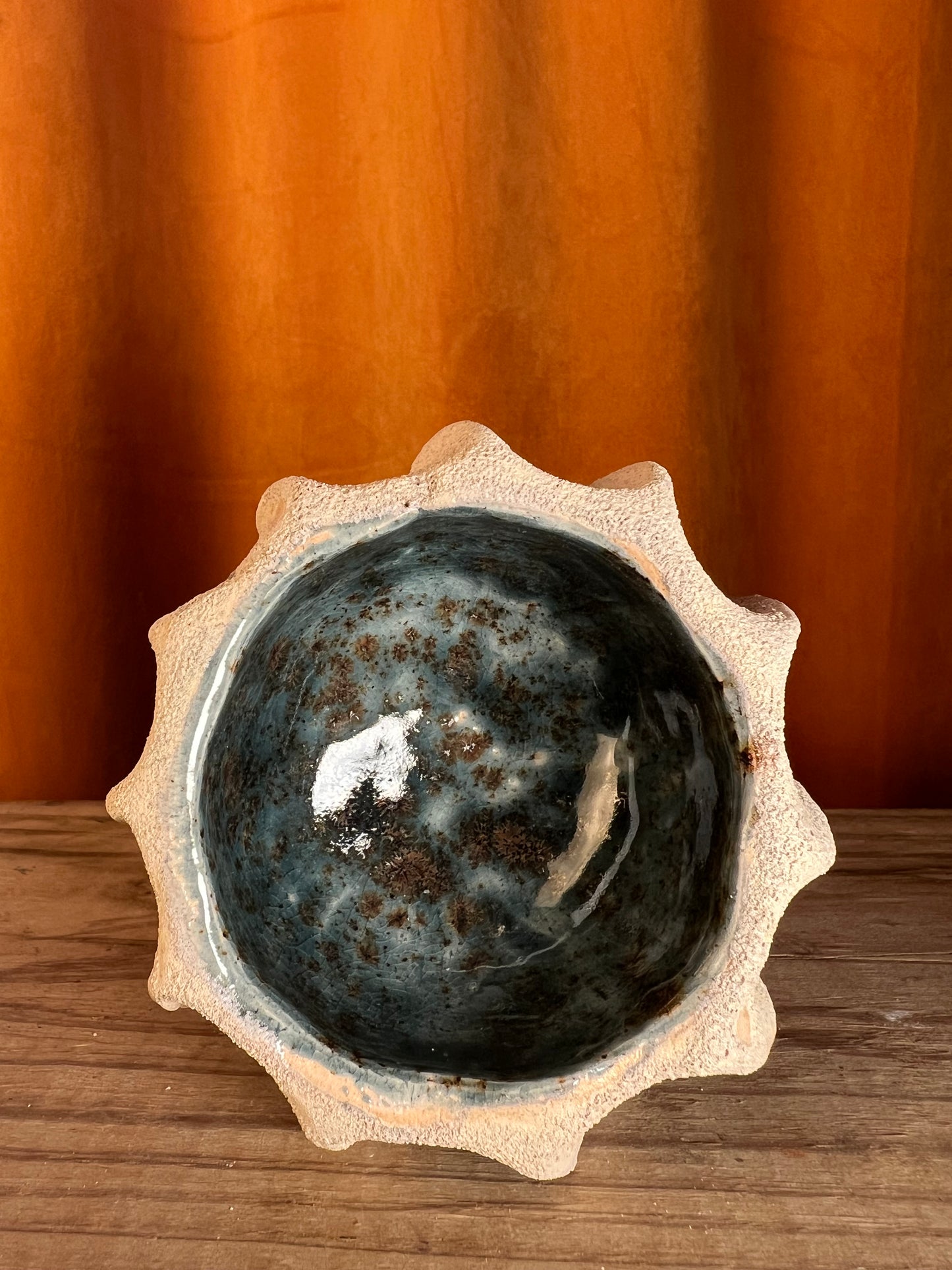 Light magma bowl