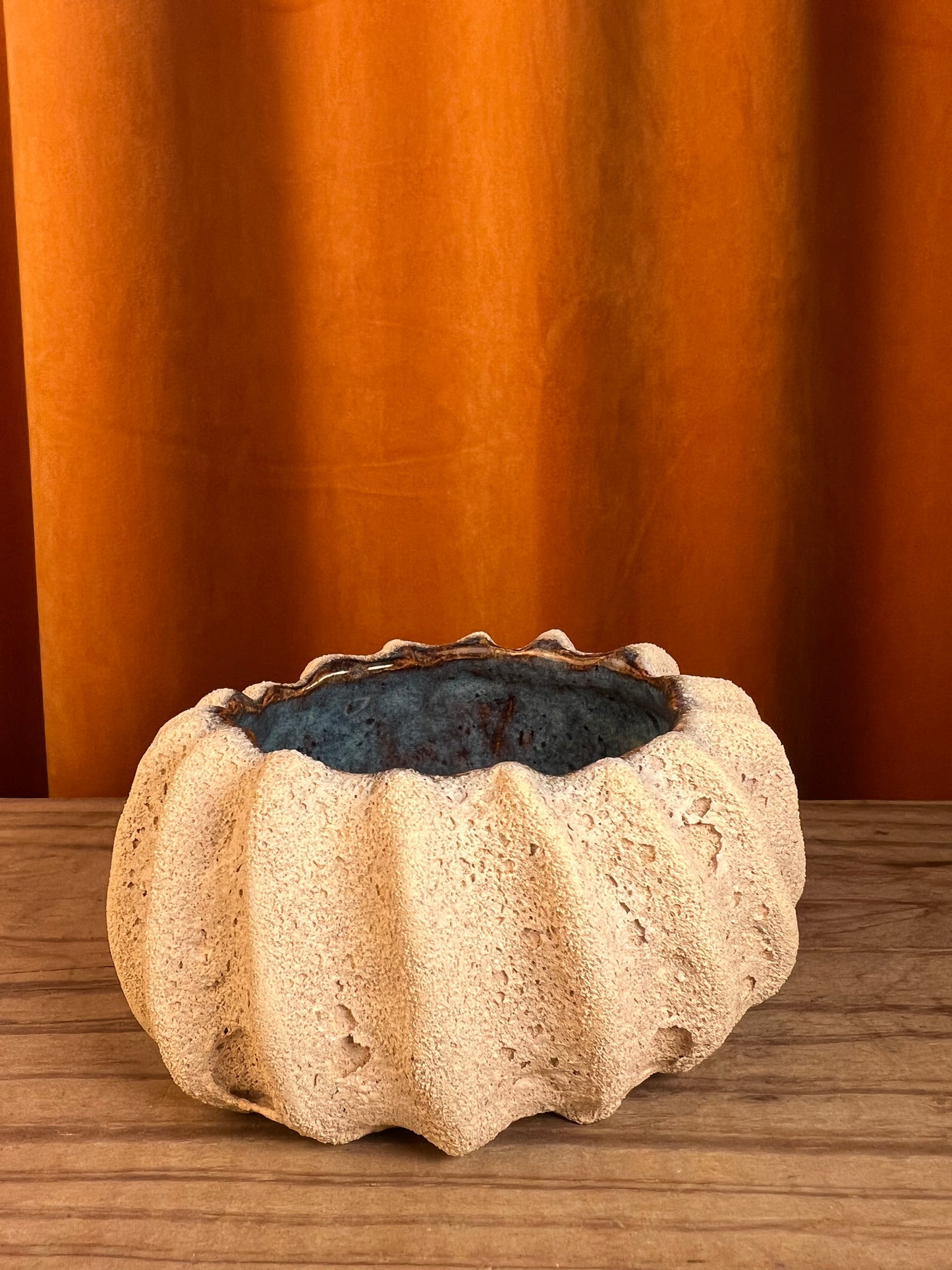 Light magma bowl
