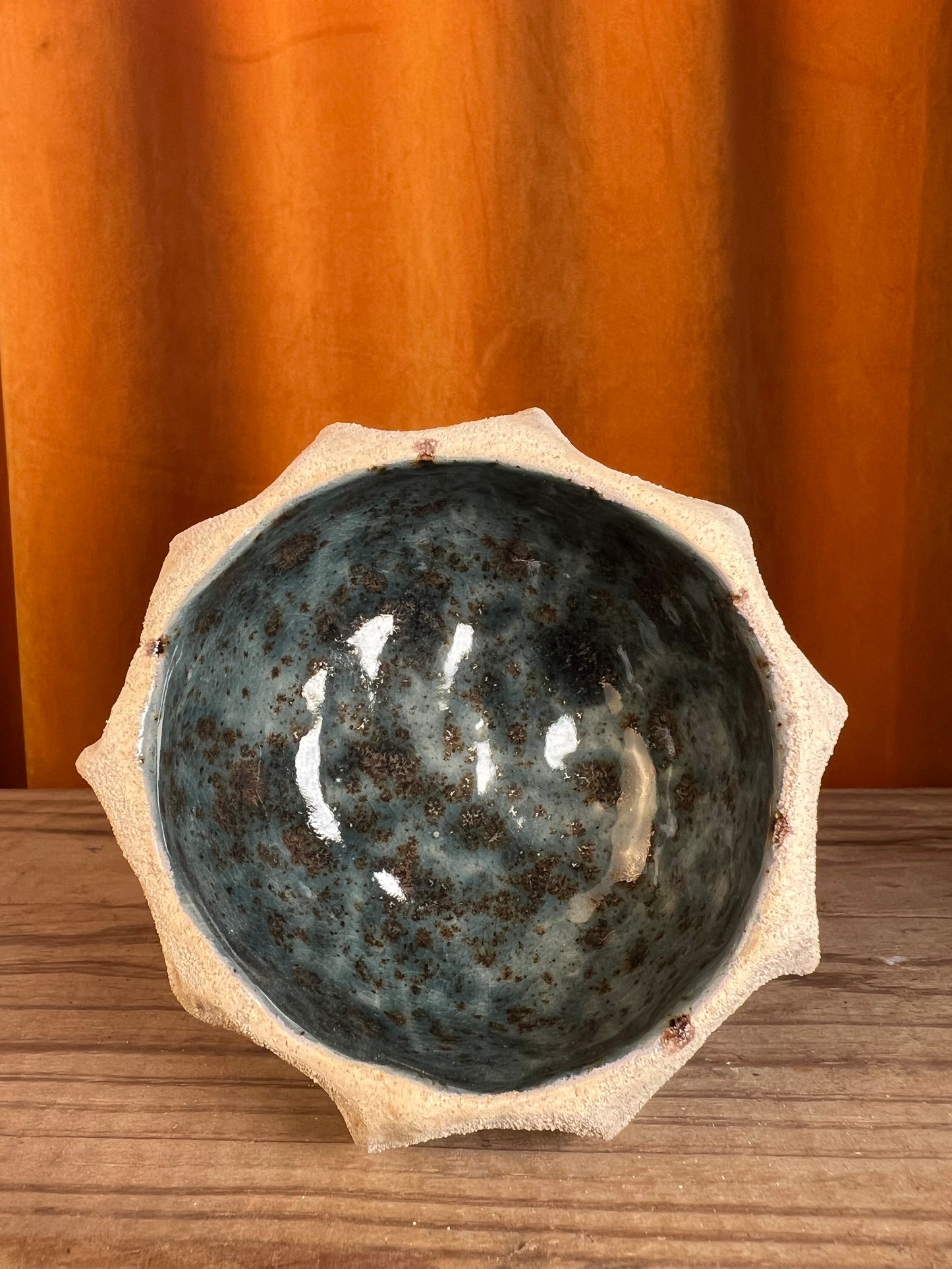 Light magma bowl
